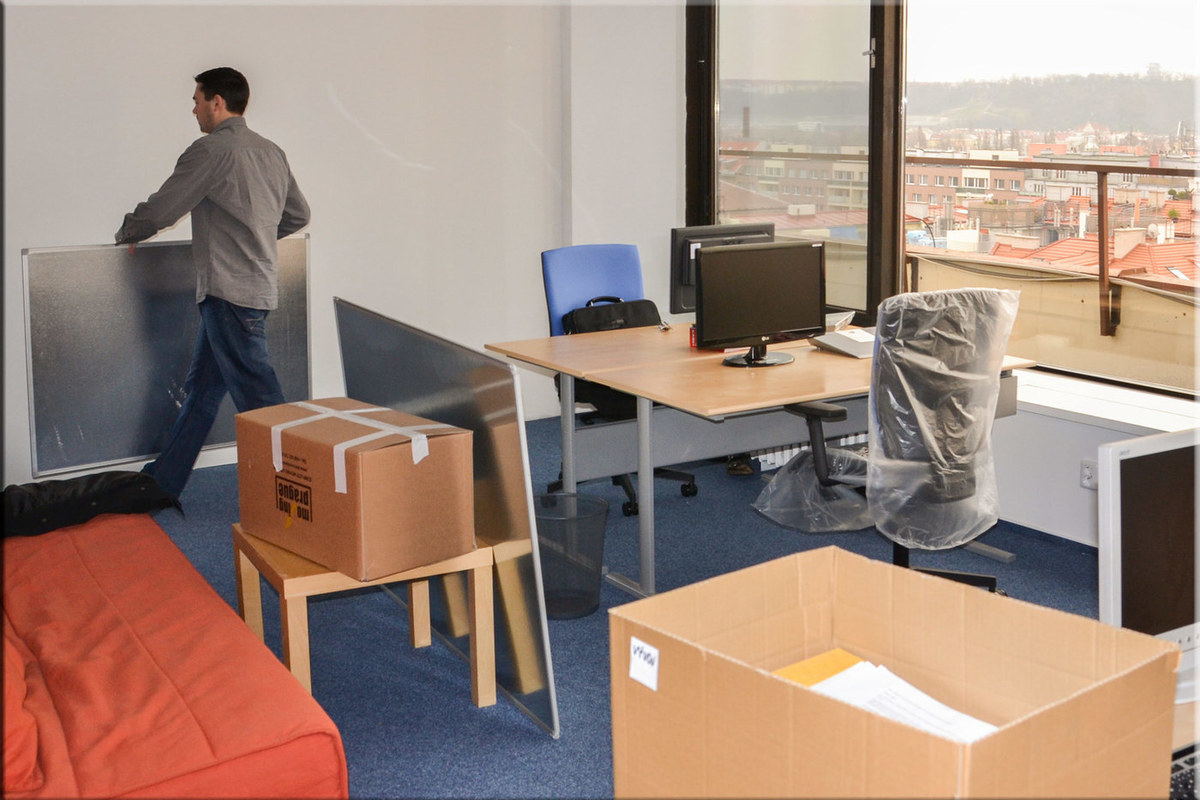 Office Removals service in sloughh by Slough man and van